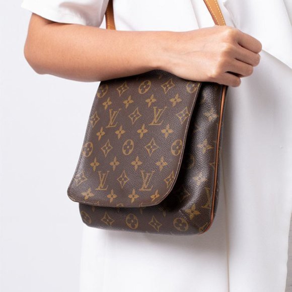 Louis Vuitton Handbags - Authentic Louis Vuitton Salsa crossbody bag